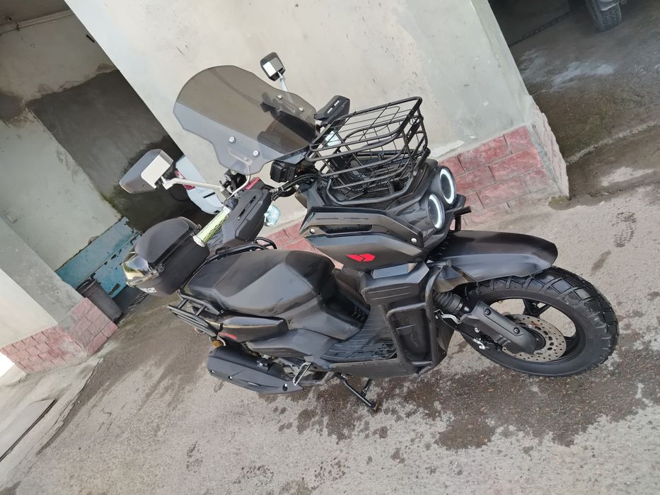 Продаётся скутер танк