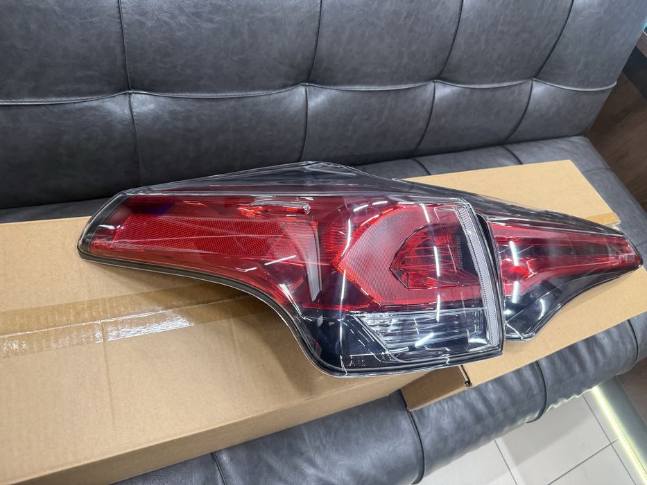Фанар задний на Rav4