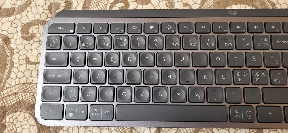 Logitech MX Keys (LOGI) Tastatura Wireless Bluetooth folosita  160 Lei
