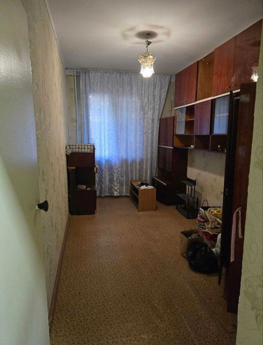 Продаётся 3 комнатная квартира Массив Феруза