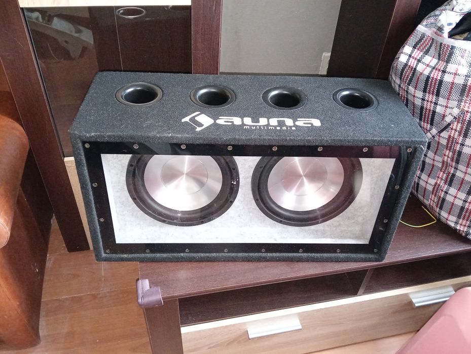 Vând tub de bass