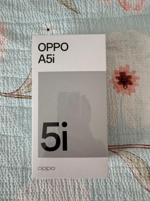 Oppo A5i nebula red