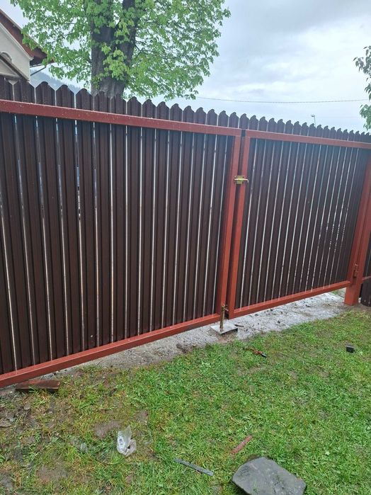 Garduri din panou stil jaluzele, sipca metalica, tabla, plasa si BCA