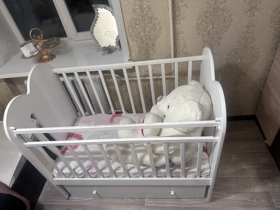 Продам детскую кроватку