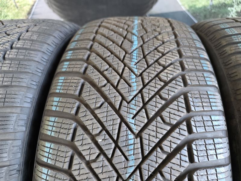 255/45/20 PIRELLI 4бр