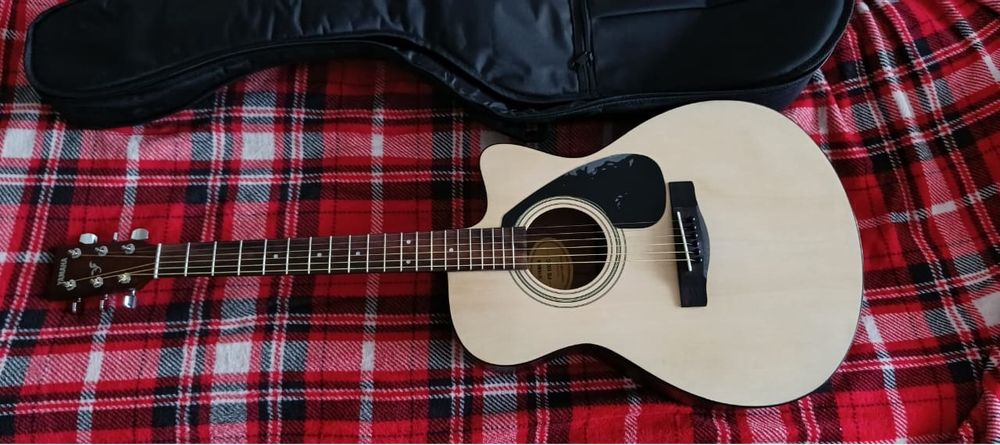 Гитара Yamaha FS100C