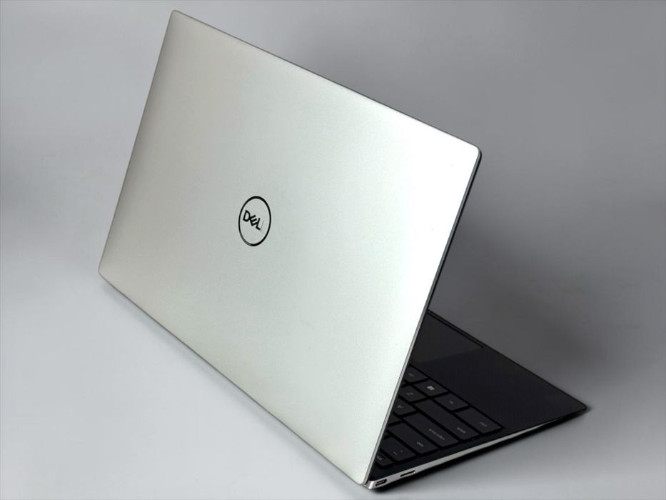 Dell XPS 9310 13" OLED 4K+ Touch i7-1195G7 16RAM 512GB SSD Гаранция!