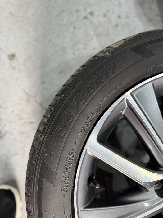 Диски с резиной на Lexus R17