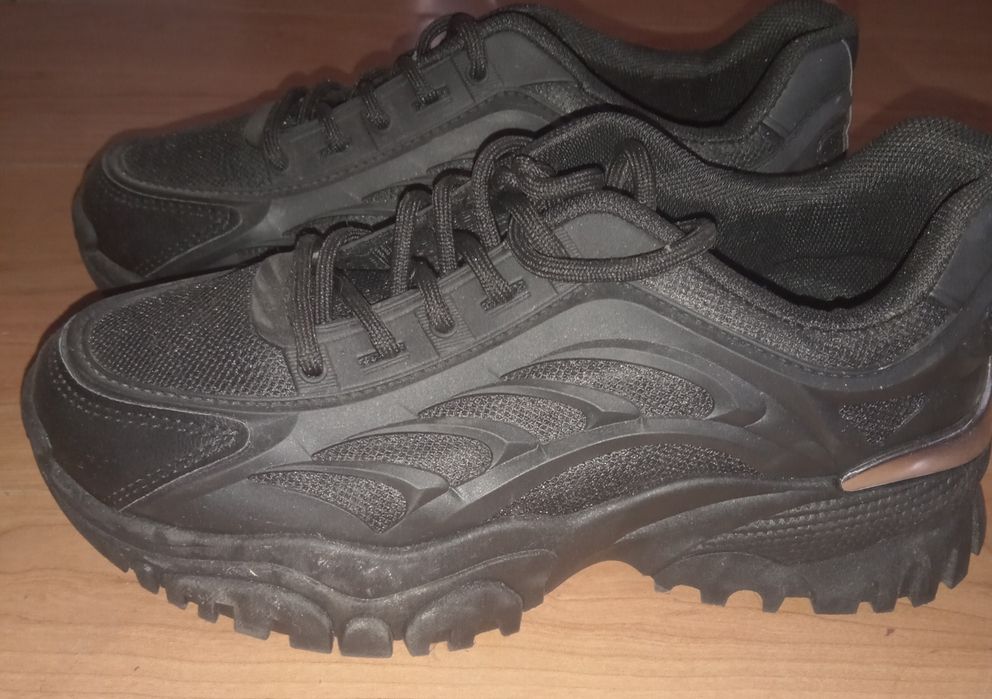 Pantofi sport de vanzare