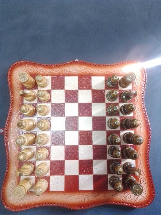 Продам Деревянные Шахматы