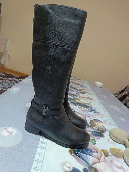 Koja yangi ayollar sapogi