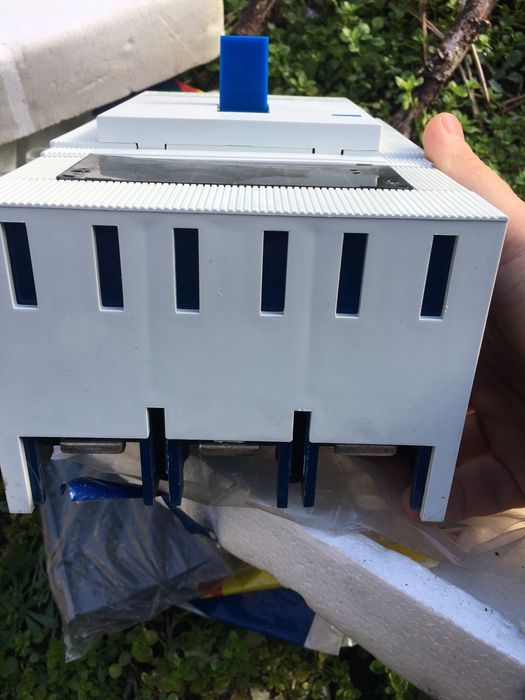 Автоматичен прекъсвач Elmark DS1-400 и прекъсвач OEZ