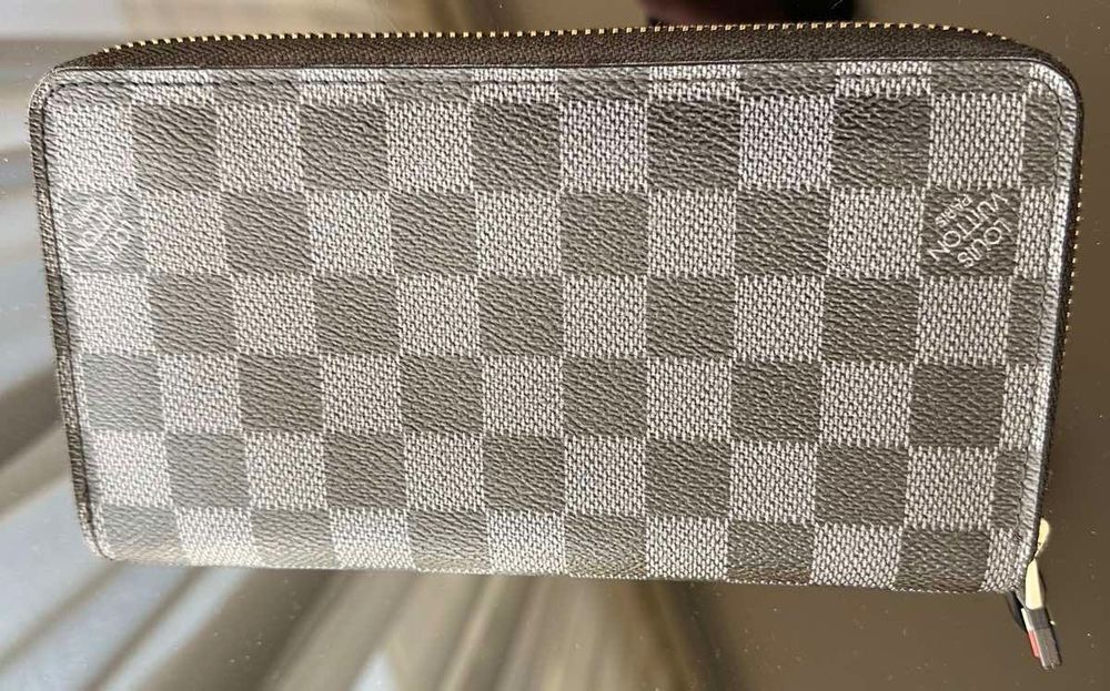 Louis Vuitton,лимитиран портмоне