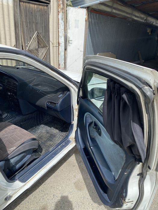 Продам машину ниссан