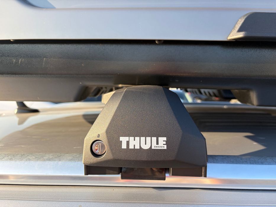 Комплект автобокс Thule Motion XT Alpine Titan + Напречни греди Thule Edge Flush Rail 7206
