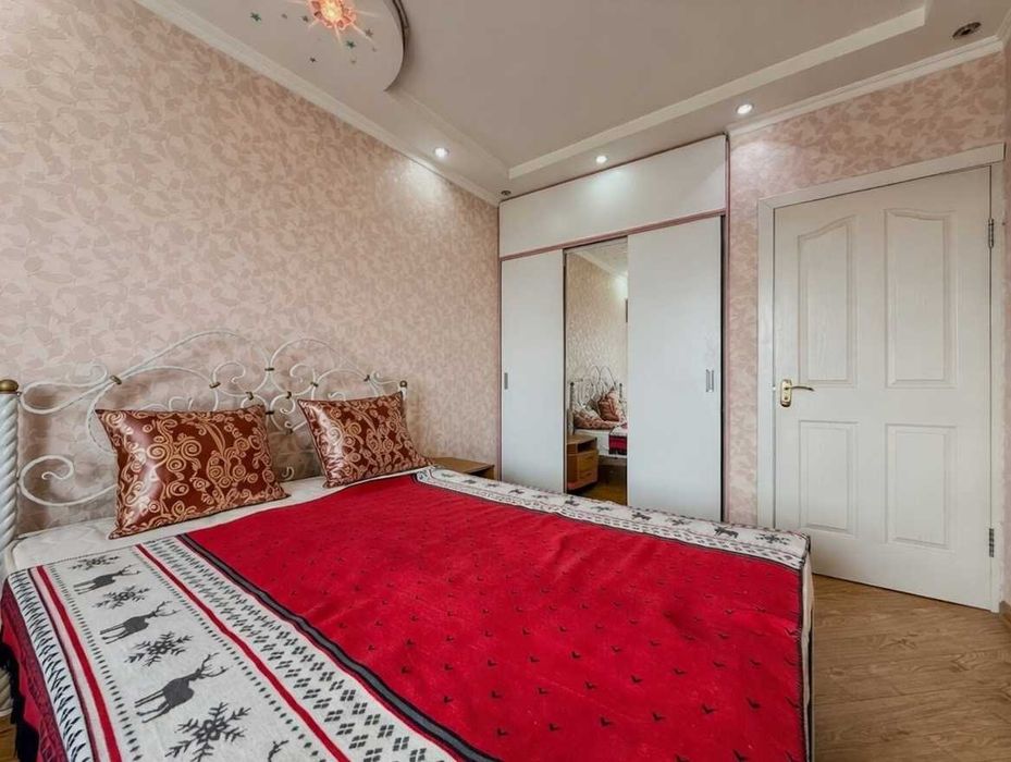 (Добрый) Бадамзар, 90 м², 3/5/9, Просторная квартира в улучшенке