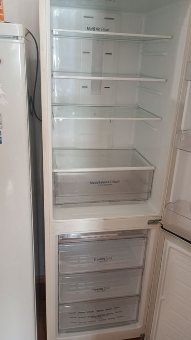 Холодильник LG на запчасти