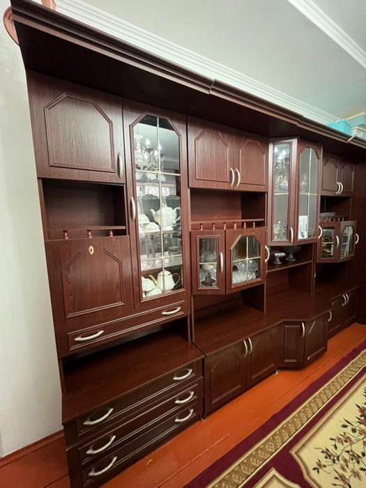 Стенка для посуды