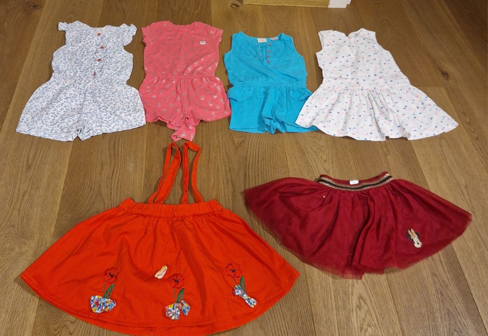 Lot pantaloni scurti/salopete/rochite fetita marimea 86/92