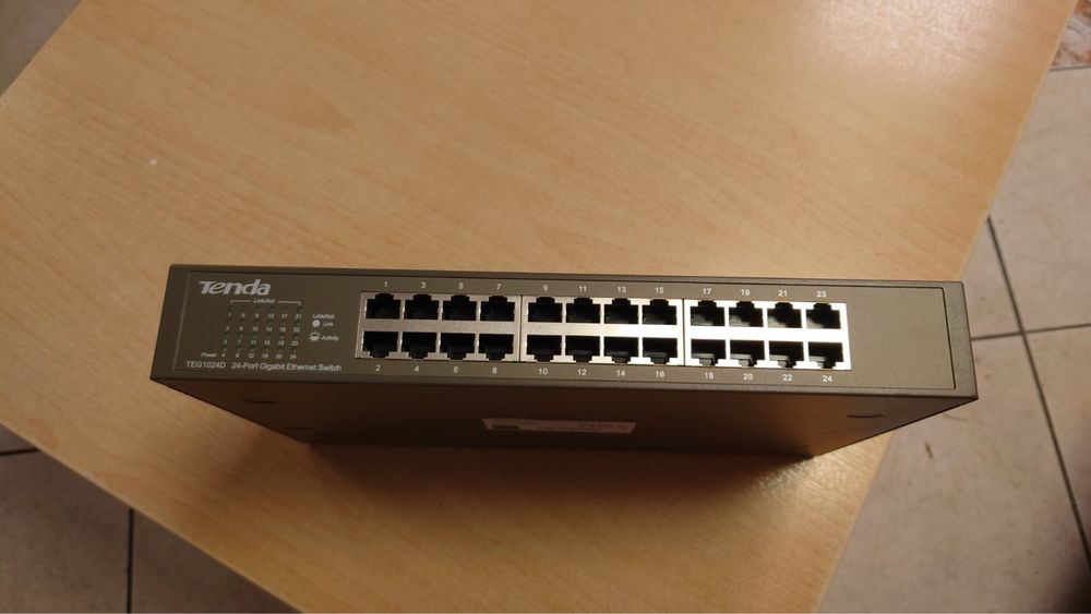 Tenda switch суич гигабитов 24 порта