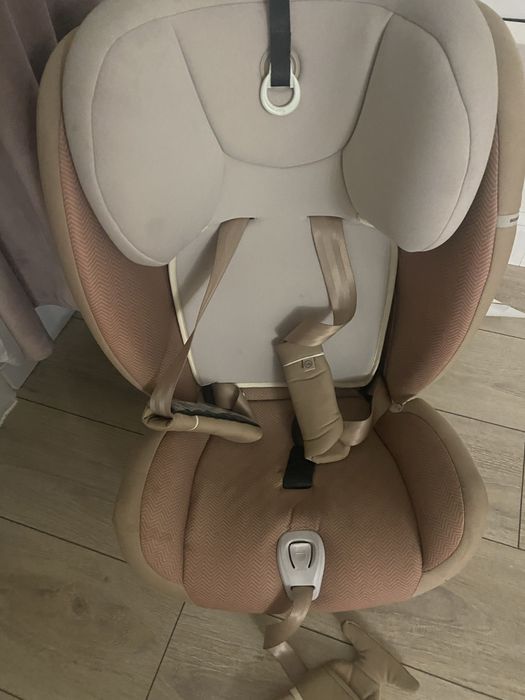 Детское автомобильное кресло