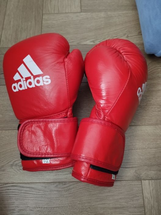 Перчатки адидас красные
