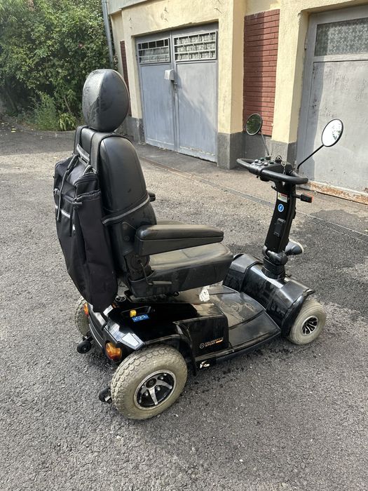 Scuter electric pentru vârstnici