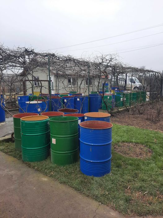 De vânzare butoaie din tablă