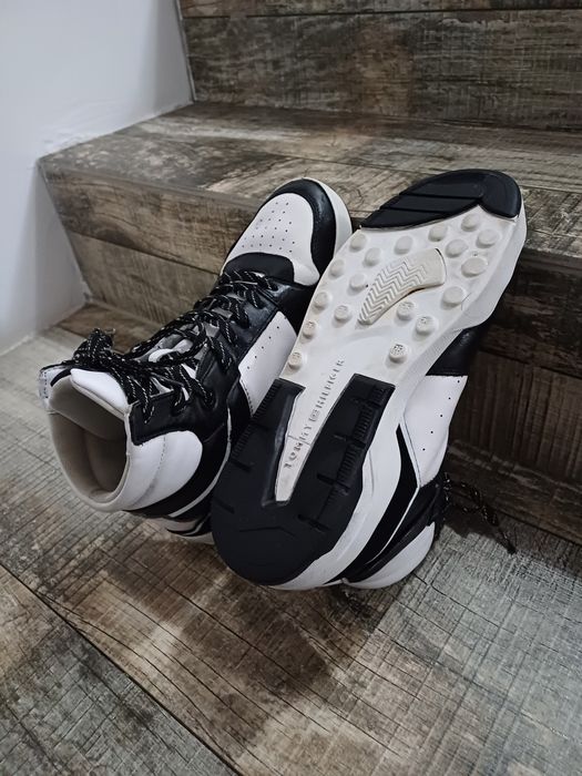 Adidași Tommy hilfiger