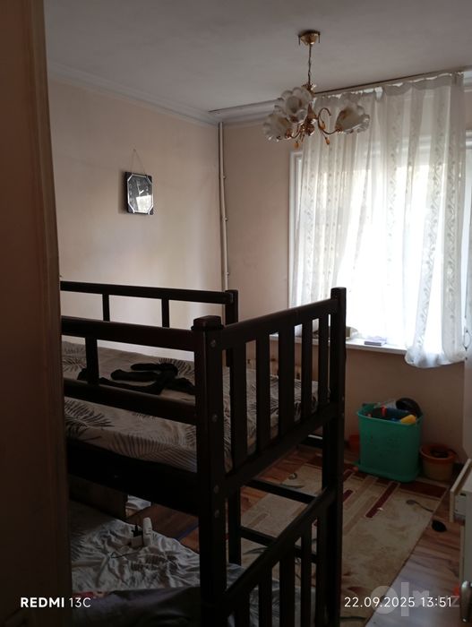 Продается 4/2/4 квартира