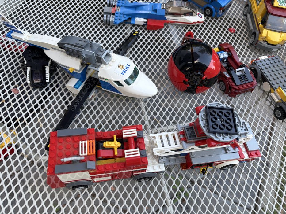 Seturi LEGO City / Creator - Colecție vehicule (avion, pompieri, poliție, rulotă etc.)