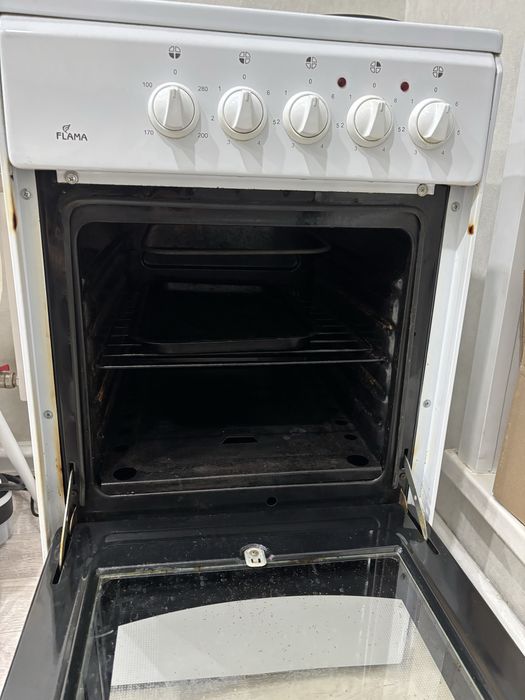 Эл.плита с духовкой Flama