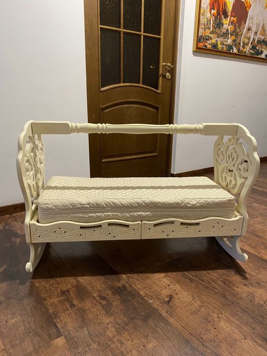 Колыбель, бесік. В хорошо состоянии продаём за ненадобностью.