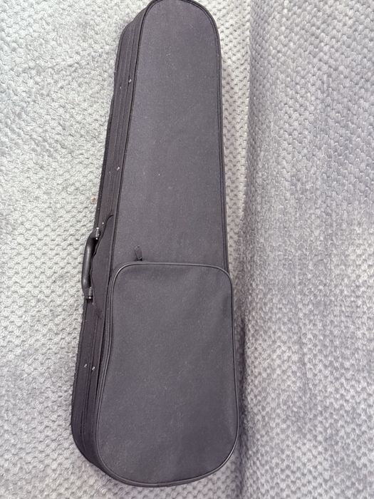 Vioara Electrica Aston Villa - 4/4 cu arcus, cutie si accesorii