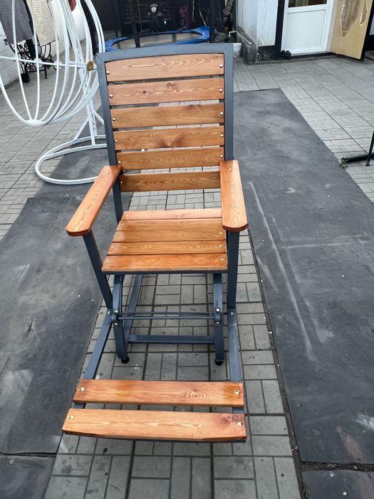 Продам кресло качалку