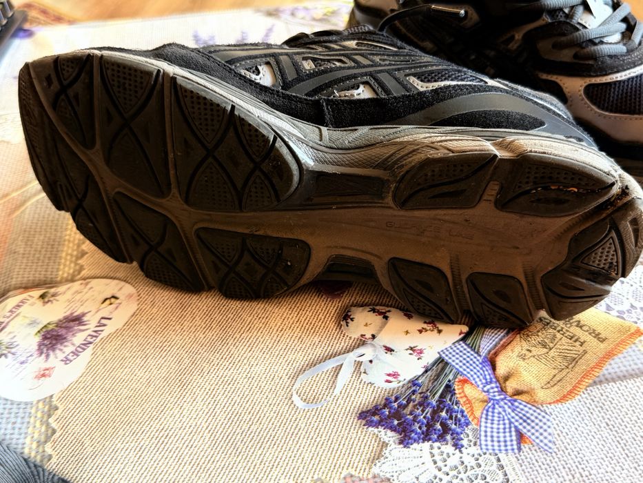 ASICS GEL-NYC във като нови 45 номер