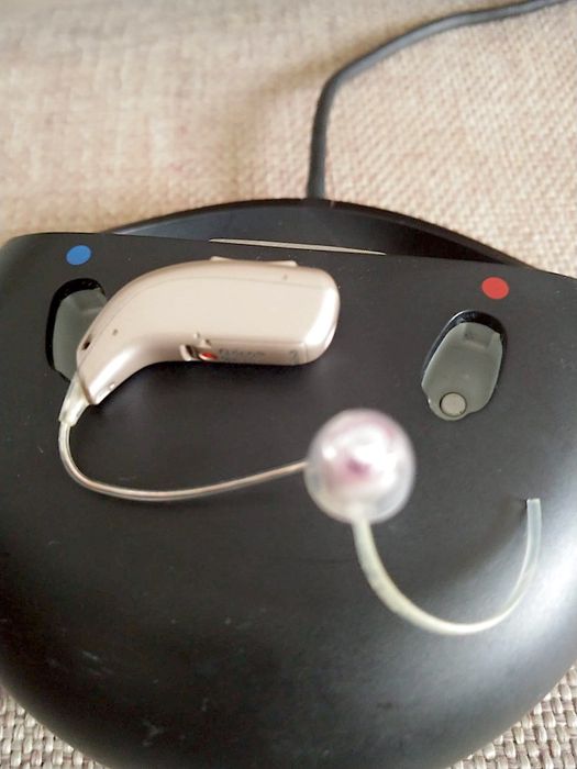 Oticon OPN S1 aparat auditiv cu stație de încărcare