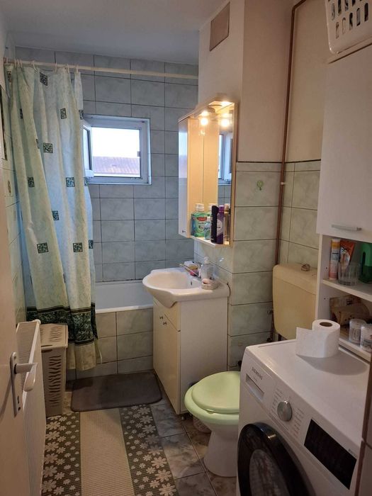 Apartament 4 camere decomandat