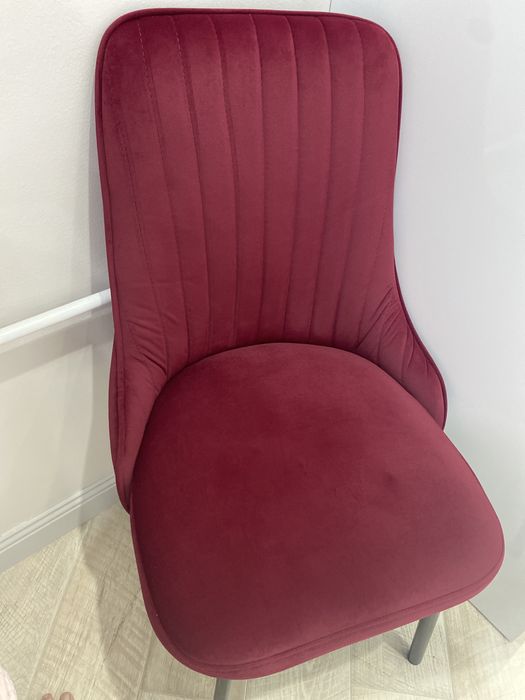 Стол со стульями