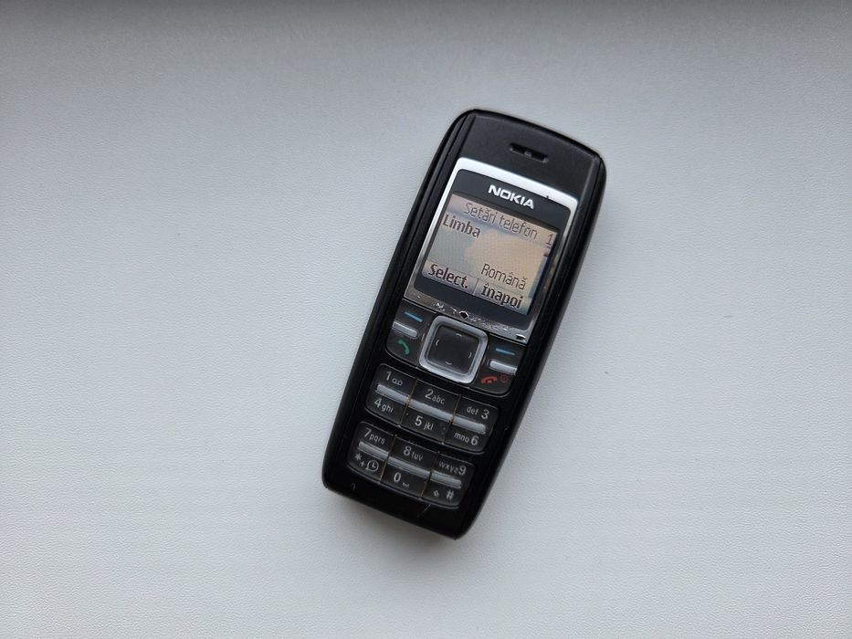 Nokia 1600 - telefon simplu cu butoane