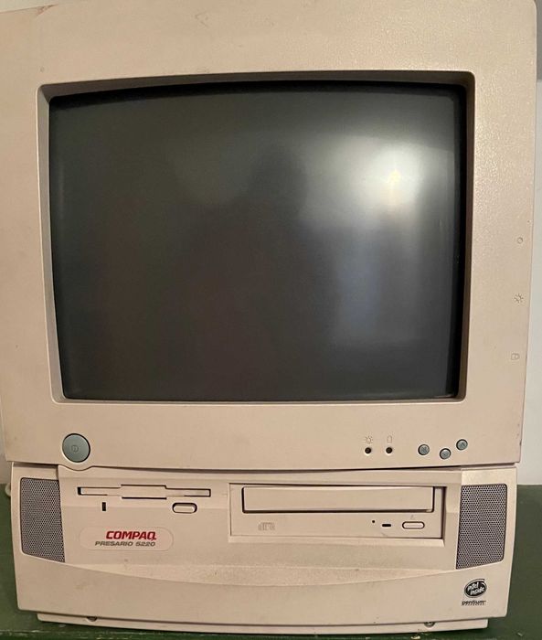 Compaq Presario Vintage PC All in one. Само за колекционери.