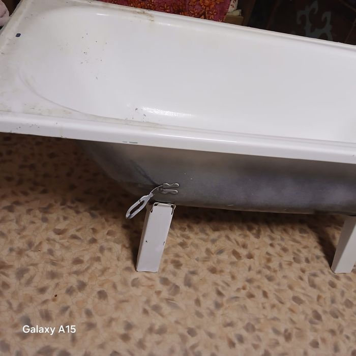 Душевая ванна чугунная