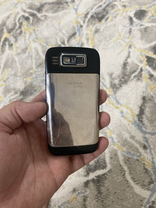 Nokia e72.