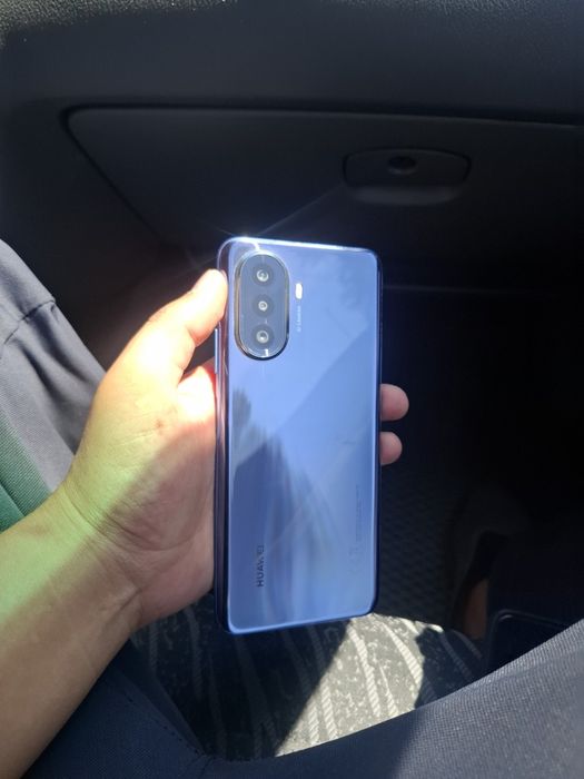 Huawei sotiladi // Ideal