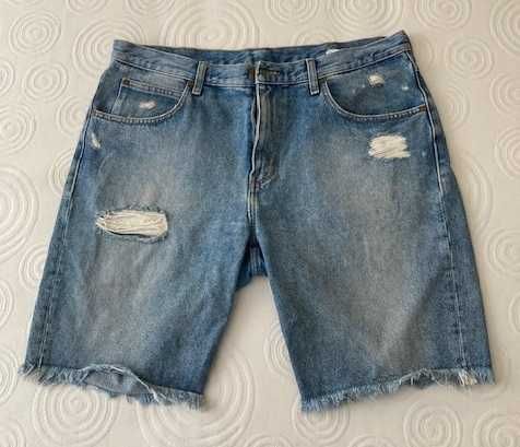 Продавам оригинолни мъжки  къси панталони Wrangler W34
