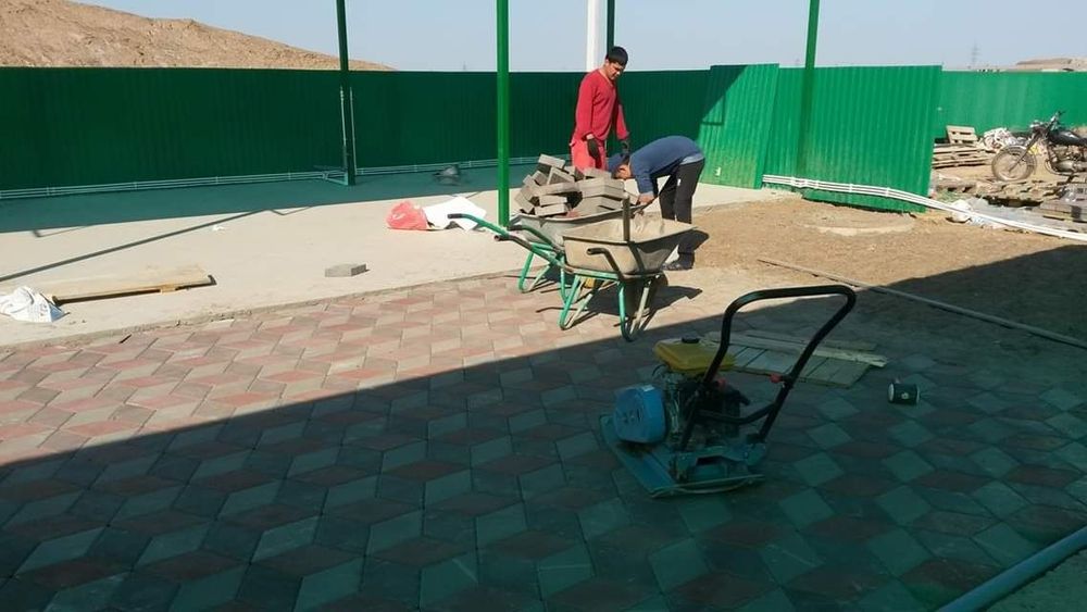 Укладка брусчатки, установка бардюр, брусчатка, бардюр, поребрика ...