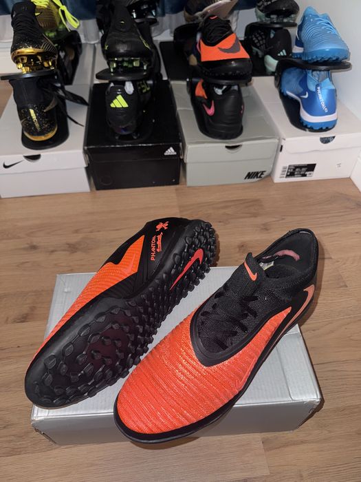 Ghete Fotbal Nike Phantom