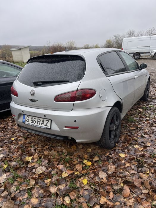 Vând alfa romeo 147 facelift 1.6 twinspark