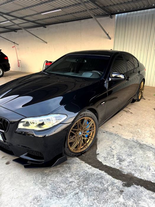 BMW M5 F10 3.3 Twin pawer turbo