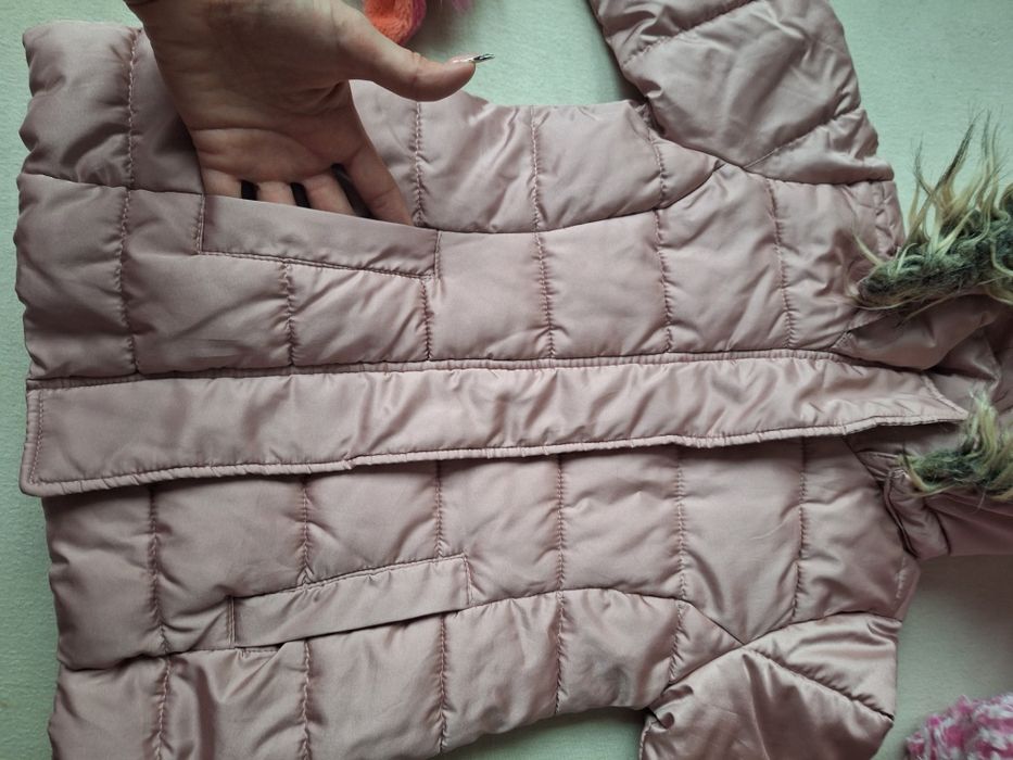 Запазено палтенце за малка госпожица размер 104